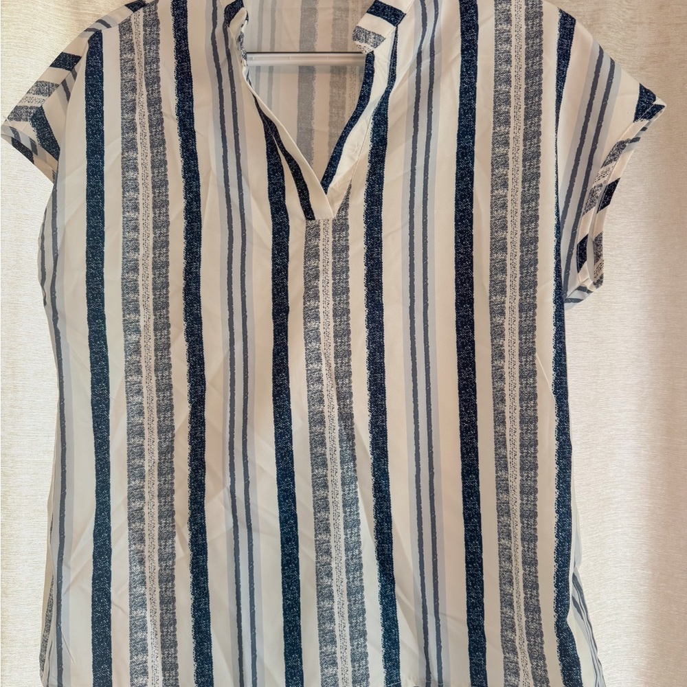 SHEIN Blue and White Boxy Blouse with Mandarin Collar